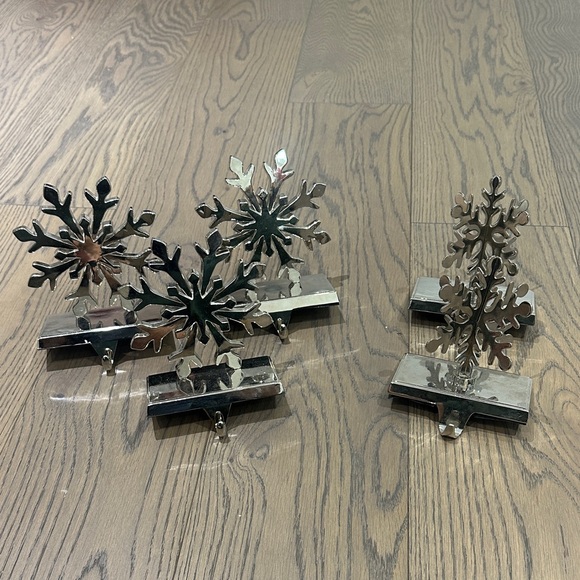 Pottery Barn Other - Pottery Barn Metallic Snowflake Stocking Holders